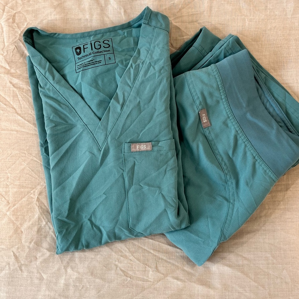 Figs Hydrogreen Set Catarina and Kade Tall